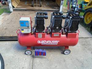 Industrial 3 pump horizontal air compressor. 220 volt approx 30 gal tank. Appears lightly used. As shown.