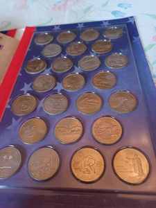lot 120 image: 50 States Quarters with Paperback Booklet The 50 States