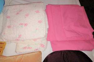 lot 164 image: Set of Cotton Sheets and Pillow Cases - Floral Pattern, Set of Pink Sheets and Pillow Cases, and Six Assorted Pillows