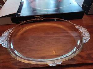 lot 220 image: Home Beautiful Vintage Rose Oval Platter 16.5-inches and a 10 oz. 188 Stainless Steel Gravy Boat