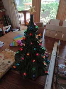 lot 257 image: 21-inch tall Vintage Ceramic Lighted Christmas Tree in Working Condition