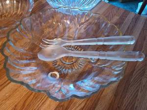lot 355 image: 11-inch Footed Serving Bowl, 10-inch Heavy Frosted Glass Spoon and Fork, and Two 8-inch by 10-inch Clear Plastic Bowls