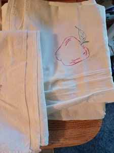 lot 361 image: Five Vintage Cotton Dish Towels - Four Embroidered and One Not Embroidered