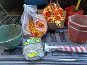 lot 410 image: Silk Fall Leaves, New American Flag - Clamps to and Automobile Window, Wicker Baskets, Redwood Planter, and More