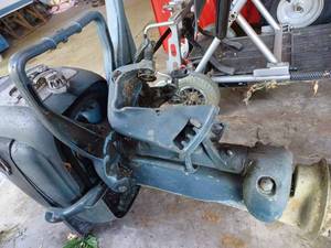 lot 415 image: Vintage Evinrude Fisherman 5.5 hp. Outboard Motor