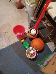 lot 504 image: Regent Basketball, Wiffer Ball and Bat, Strawberry Planter, Beach Pails, Plastic Toy Watering Can