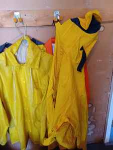 lot 530 image: Mens and Womens Rain Coats