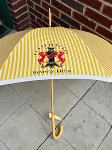 lot 26 image: Vintage and Fun Giorgio Umbrella