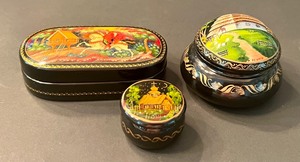 lot 20 image: Collection of Three Lacquer Trinket Boxes