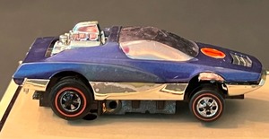 lot 17 image: Hot Wheels Red Lines Sizzlers  Angeleno M70