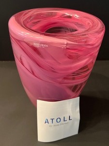 lot 5 image: Kosta Boda Atoll Vase by Anna Ehrner