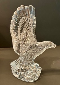 lot 4 image: Waterford Crystal Eagle Figurine