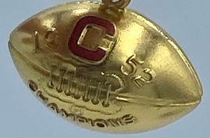 lot 46 image: Vintage 1952 Football Champion Pendant