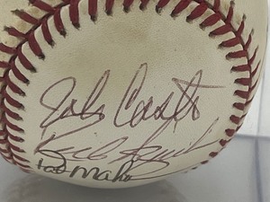 lot 32 image: Two Signed Baseballs Minnesota Twins 1993 and 1994 Teams
