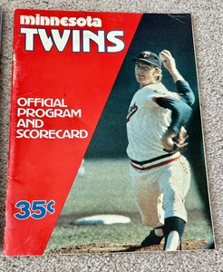lot 88 image: Minnesota Twins Memorabilia including 1987 and 1991 Programs