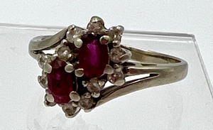 lot 92 image: 14k and Ruby Ring