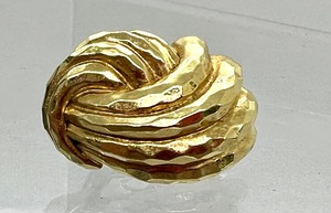 lot 117 image: Stunning 18k Gold Brooch
