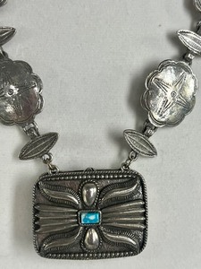 lot 124 image: Este Lauder Compact Southwest Style Necklace
