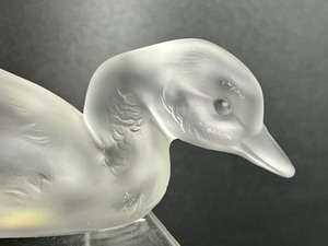lot 75 image: Baccarat Duck Figurine