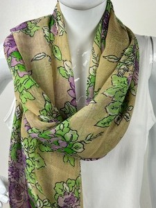lot 134 image: Lovely Bindya Ladies Scarf