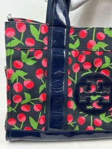 lot 131 image: Tori Burch Tote Style Handbag