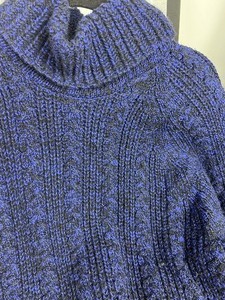 lot 139 image: Womens Geoffrey Beene Sweater