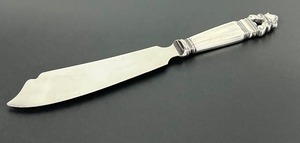 lot 148 image: Georg Jensen Acorn Sterling Large Cake Knife