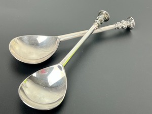 lot 156 image: Pair of Gorham Four Horizons Muddler Seal Spoons - Gorham Horizon Spoons Reproduction after Elizabethan Circa 1593