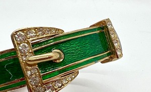lot 176 image: Vintage Green Enamel Ciner Buckle Bracelet