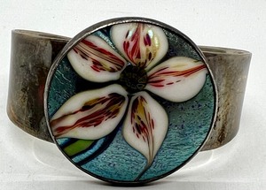 lot 183 image: Orient and Plume Stunning Cuff Bracelet