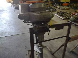 lot 26 image: Evinrude hp. NA, Model NA, Turns Ov...
