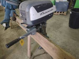 lot 28 image: Evinrude Big Twin 35 hp, Model NA, ...