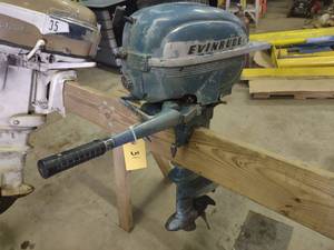 lot 31 image: Evinrude hp. NA, Model NA, Turns Ov...