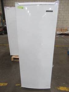 lot 154 image: Thomson Upright Freezer 6.5 cu. ft., TFRF690 - SLIGHTLY USED SCRATCH AND DENT - WORKS