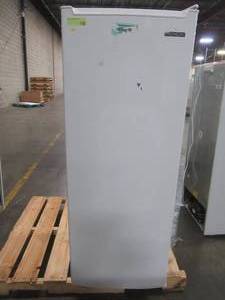 lot 156 image: Thomson Upright Freezer 6.5 cu. ft., TFRF690 - SLIGHTLY USED SCRATCH AND DENT - WORKS
