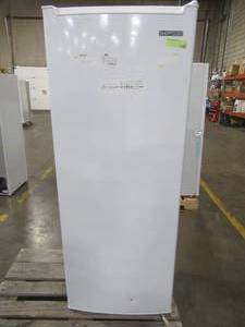 lot 157 image: Thomson Upright Freezer 6.5 cu. ft., TFRF690 - SLIGHTLY USED SCRATCH AND DENT - WORKS