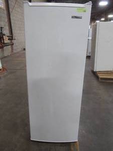 lot 158 image: Thomson Upright Freezer 6.5 cu. ft., TFRF690 - SLIGHTLY USED SCRATCH AND DENT - WORKS