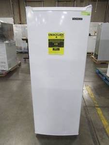 lot 159 image: Thomson Upright Freezer 6.5 cu. ft., TFRF690 - SLIGHTLY USED SCRATCH AND DENT - WORKS