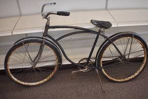 lot 34 image: 1962 Typhoon