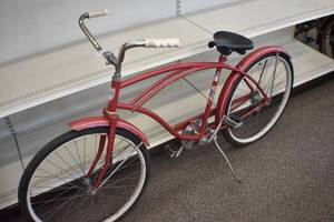 lot 38 image: Holiday Store Impala