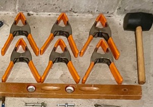 lot 65 image: Grouping of Garage Goodies