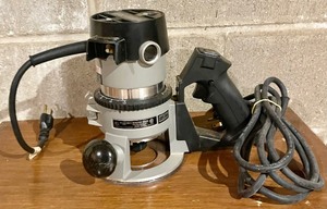 lot 63 image: Porter Cable Woodworking Router