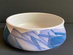 lot 29 image: Halling Pottery Bowl