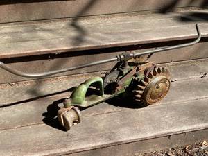 lot 175 image: Vintage Iron National Walking Lawn Sprinkler Model 152425
