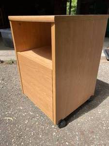 lot 184 image: Rolling Single Drawer Printer Stand