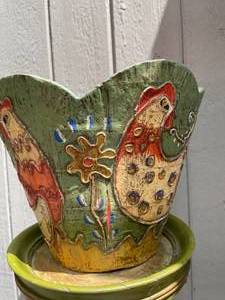 lot 191 image: Vintage Ornate Wooden Stand with Chicken Themed Planter