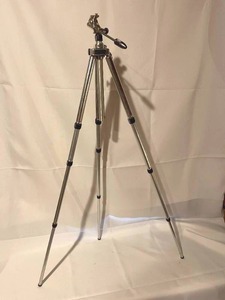 lot 250 image: Vintage Chrome Elevator Travelite Tripod Model ETR-1