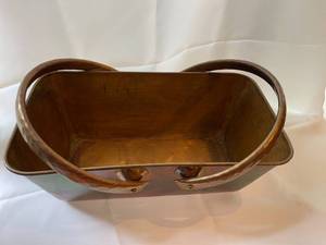 lot 273 image: Large Decorative Brass Basket With Handle