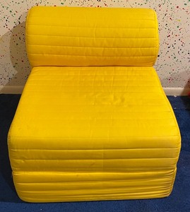 lot 275 image: Vintage Yellow Foam Foldout BedChair