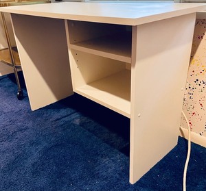 lot 287 image: Vintage White Desk